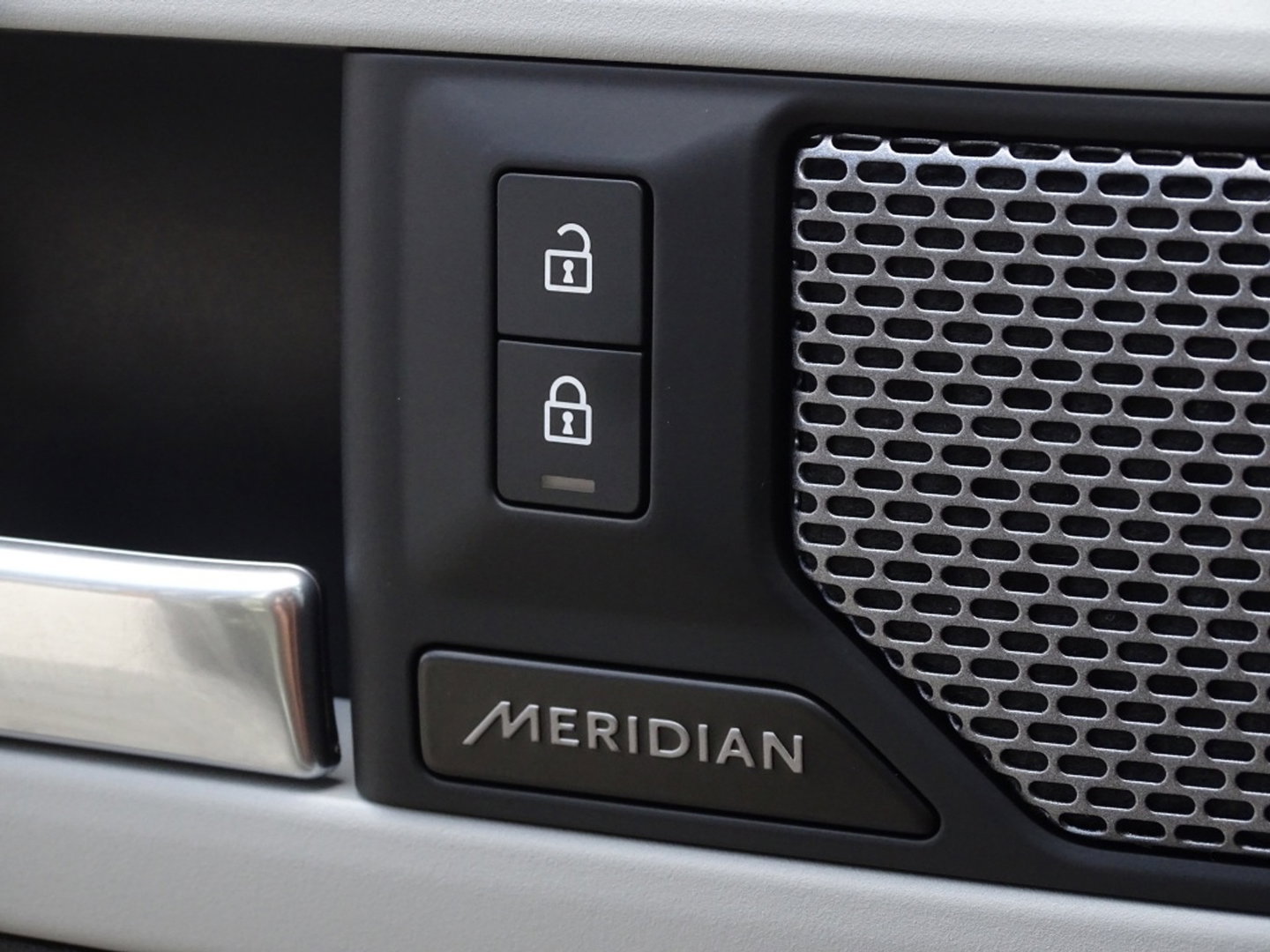 Land Rover Defender 110 2.0 P400e 110 x-Dynamic / HSE / Meridan / 360°