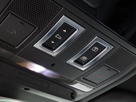 Land Rover Defender 110 2.0 P400e 110 x-Dynamic / HSE / Meridan / 360°