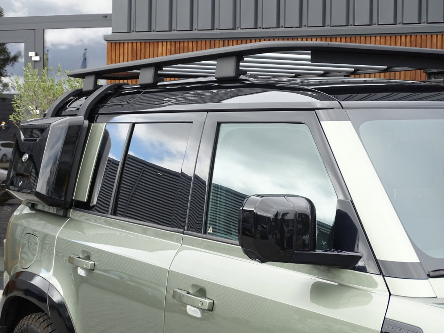 Land Rover Defender 110 2.0 P400e 110 x-Dynamic / HSE / Meridan / 360°