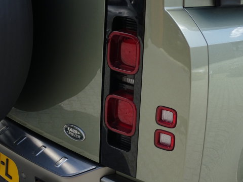 Land Rover Defender 110 2.0 P400e 110 x-Dynamic / HSE / Meridan / 360°