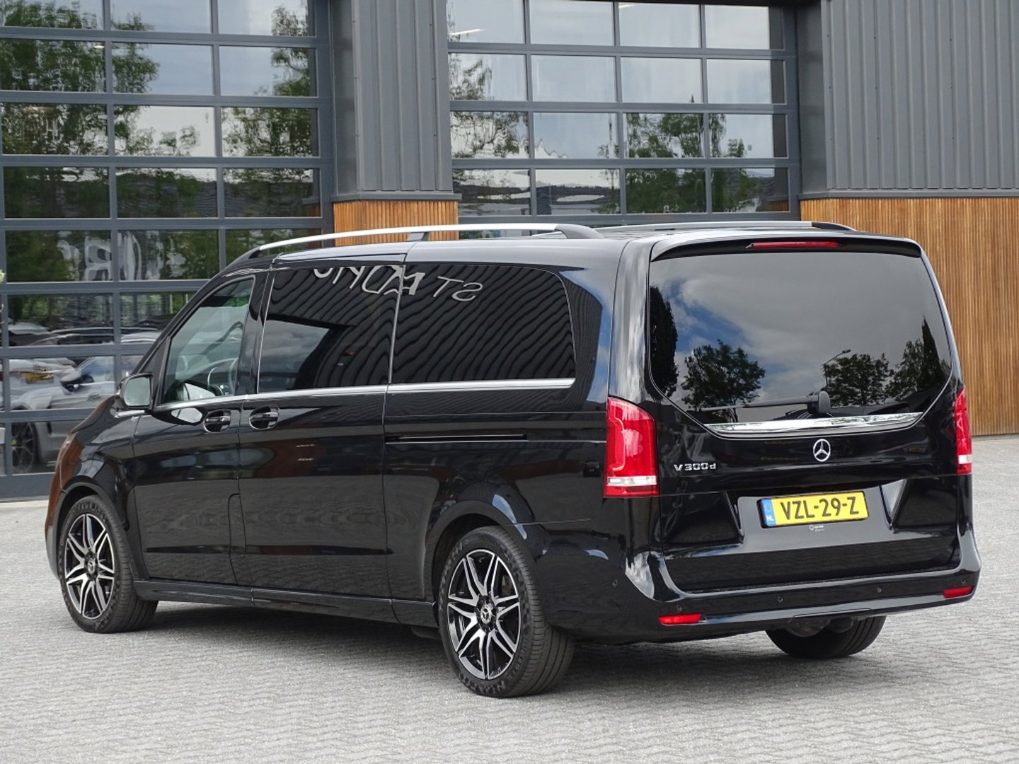Mercedes-Benz V-Klasse 300d 239PK automaat / EL.DC.Av.Ed *NAP*