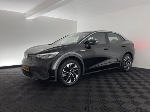 Volkswagen ID.5 Pro Business 77 kWh [3-Fase-11kW] {SoH-93%} (INCL.BTW) *HEAD-UP | LEATHER-FABRIC | FULL-LED | ADAPTIE-CRUISE |  DIGI-COCKPIT | HEATED-COMFORTSEATS | KEYLESS | DAB+ | AMBIENT-LIGHT | NAVI-FULLMAP | CAMERA | TOWBAR | 19''ALU*