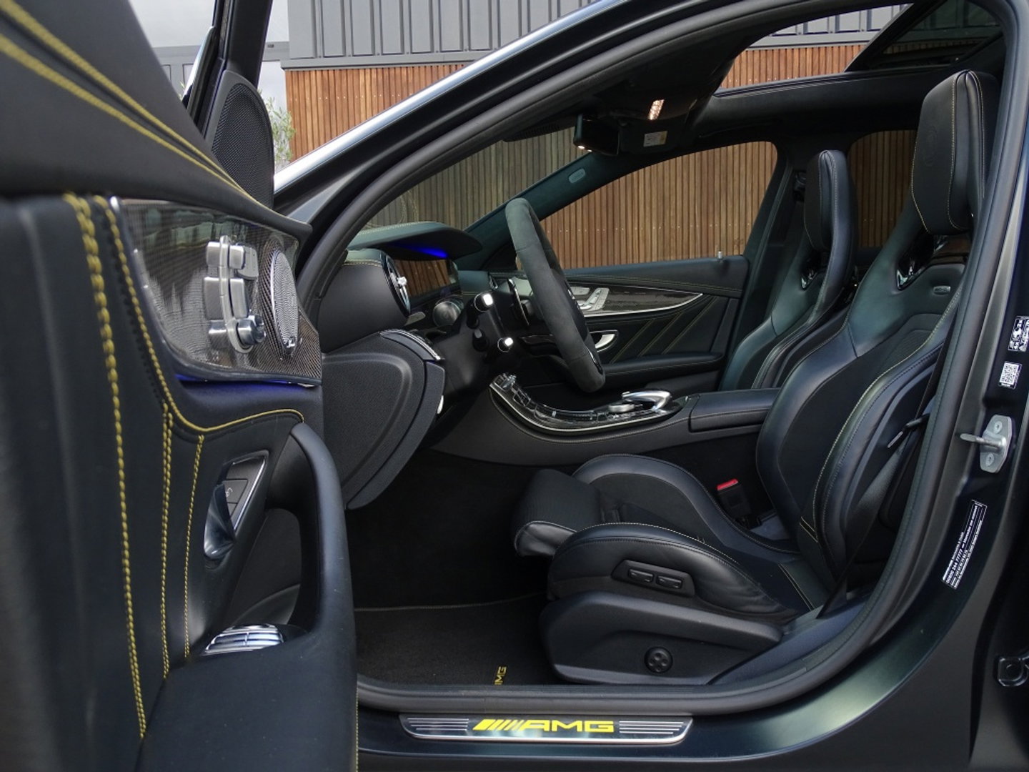 Mercedes-Benz E-Klasse Estate 63s AMG V8 612PK / Edition 1 / Burmester / Carbon / Ceramic / 360°