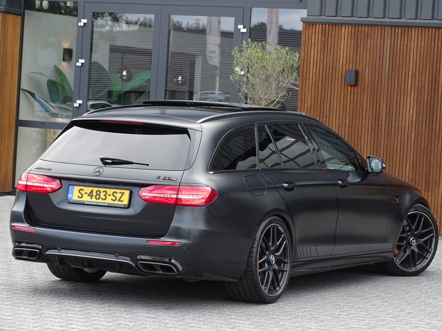 Mercedes-Benz E-Klasse Estate 63s AMG V8 612PK / Edition 1 / Burmester / Carbon / Ceramic / 360°