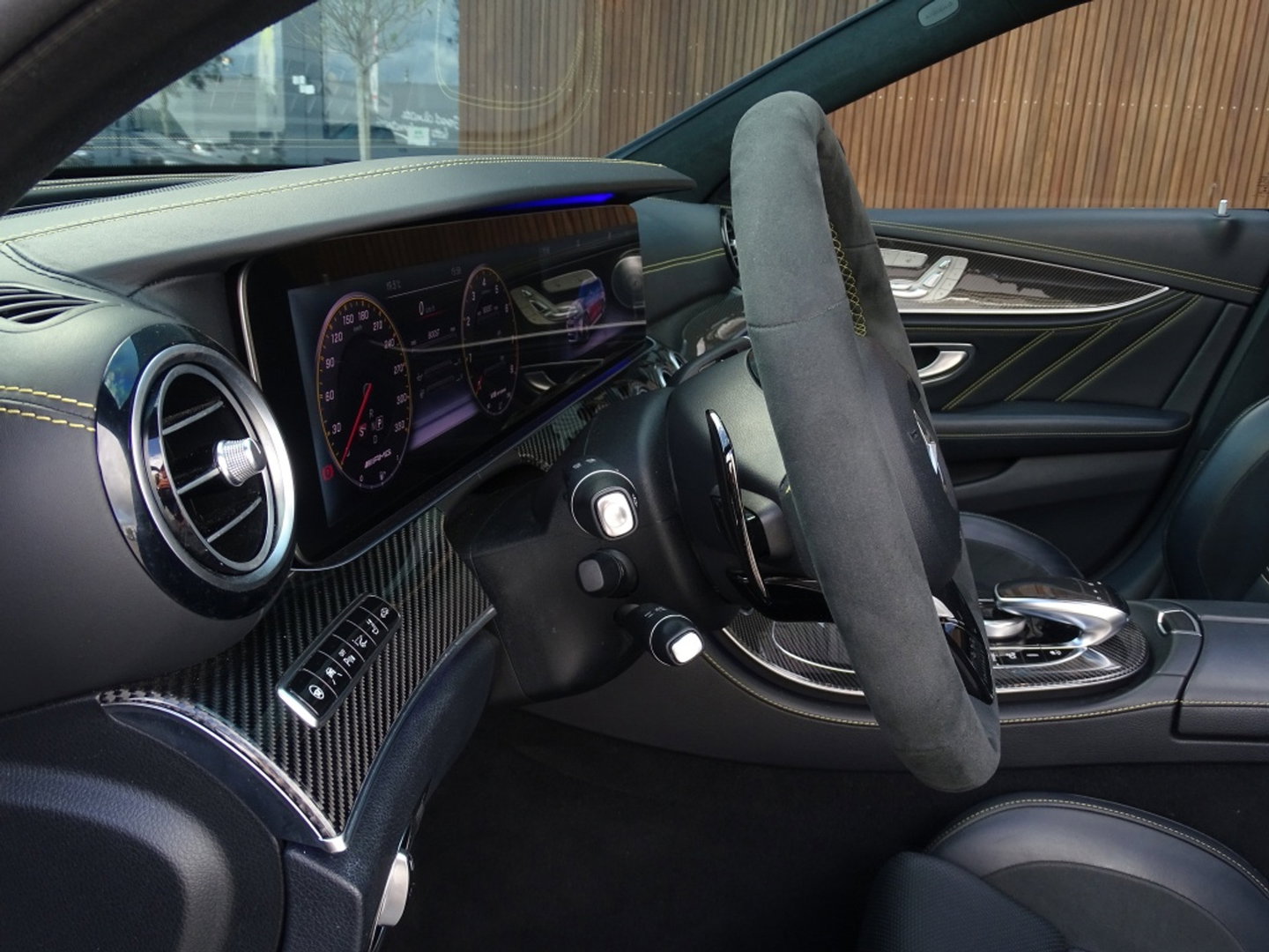 Mercedes-Benz E-Klasse Estate 63s AMG V8 612PK / Edition 1 / Burmester / Carbon / Ceramic / 360°