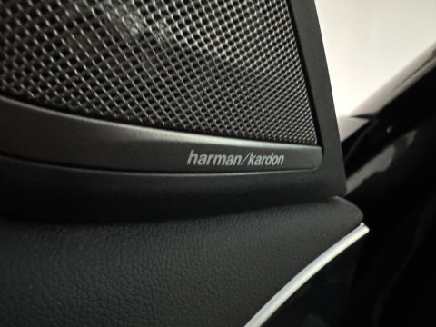 BMW 5 Serie 545e xDrive Pano|HuD|Drive Assist|Stoelventilatie|Sfeer