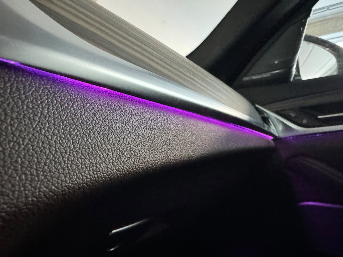 BMW 5 Serie 545e xDrive Pano|HuD|Drive Assist|Stoelventilatie|Sfeer