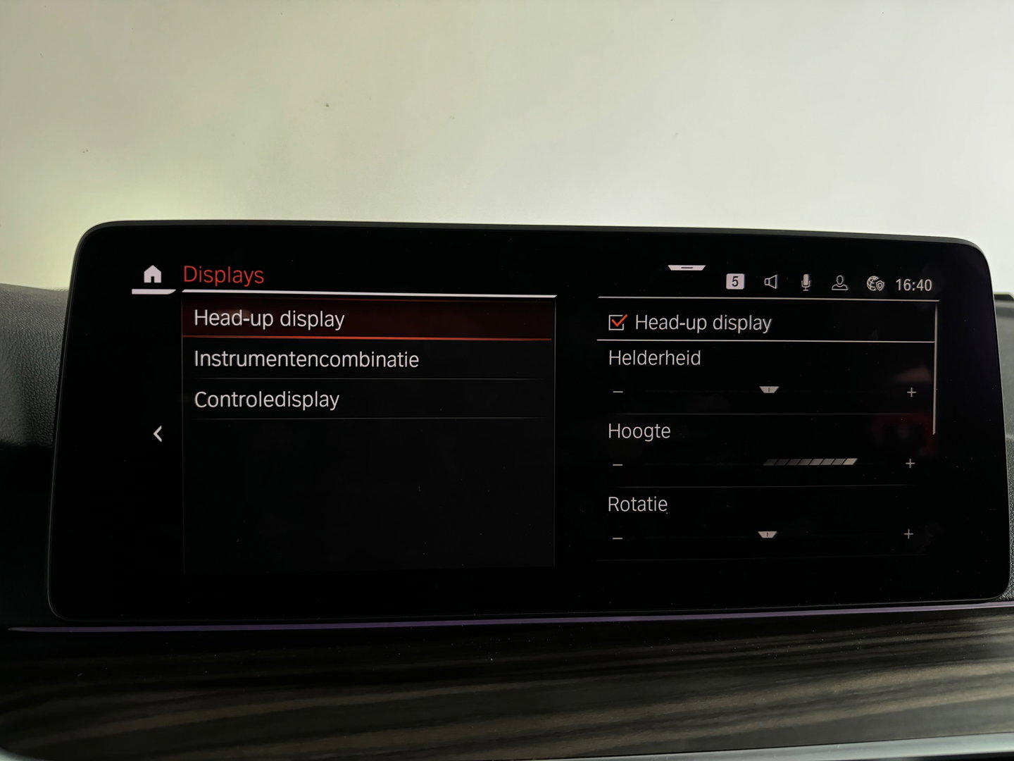 BMW 5 Serie 545e xDrive Pano|HuD|Drive Assist|Stoelventilatie|Sfeer