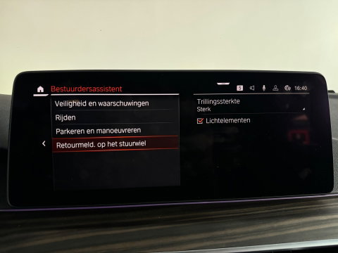 BMW 5 Serie 545e xDrive Pano|HuD|Drive Assist|Stoelventilatie|Sfeer