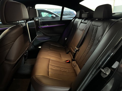 BMW 5 Serie 545e xDrive Pano|HuD|Drive Assist|Stoelventilatie|Sfeer