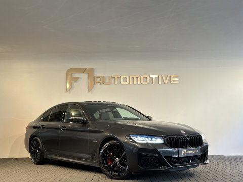 BMW 5 Serie 545e xDrive Pano|HuD|Drive Assist|Stoelventilatie|Sfeer