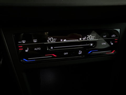 Volkswagen Taigo 1.0 TSI R-Line Pano|Lane Assist|Camera|Stoelverwarming|Carplay|
