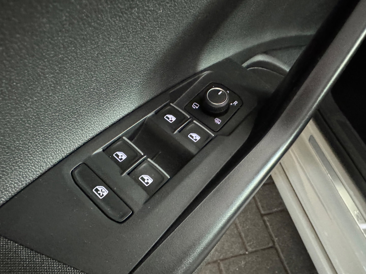 Volkswagen Taigo 1.0 TSI R-Line Pano|Lane Assist|Camera|Stoelverwarming|Carplay|