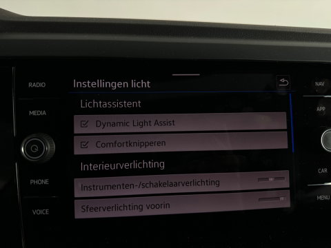 Volkswagen Taigo 1.0 TSI R-Line Pano|Lane Assist|Camera|Stoelverwarming|Carplay|