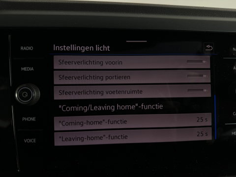 Volkswagen Taigo 1.0 TSI R-Line Pano|Lane Assist|Camera|Stoelverwarming|Carplay|