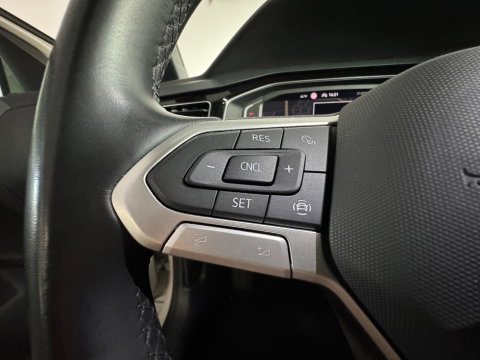 Volkswagen Taigo 1.0 TSI R-Line Pano|Lane Assist|Camera|Stoelverwarming|Carplay|