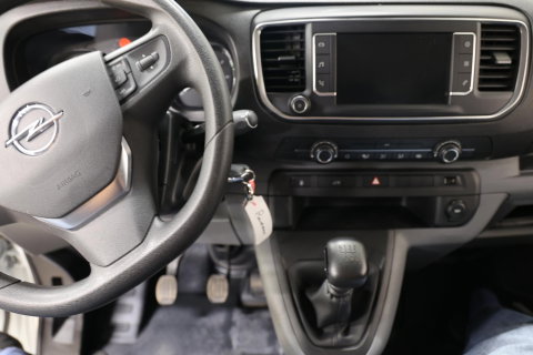 Opel Vivaro 2.0 CDTI L3H1 LANG IMPERIAAL TREKHAAK 3PERS