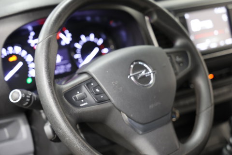 Opel Vivaro 2.0 CDTI L3H1 LANG IMPERIAAL TREKHAAK 3PERS