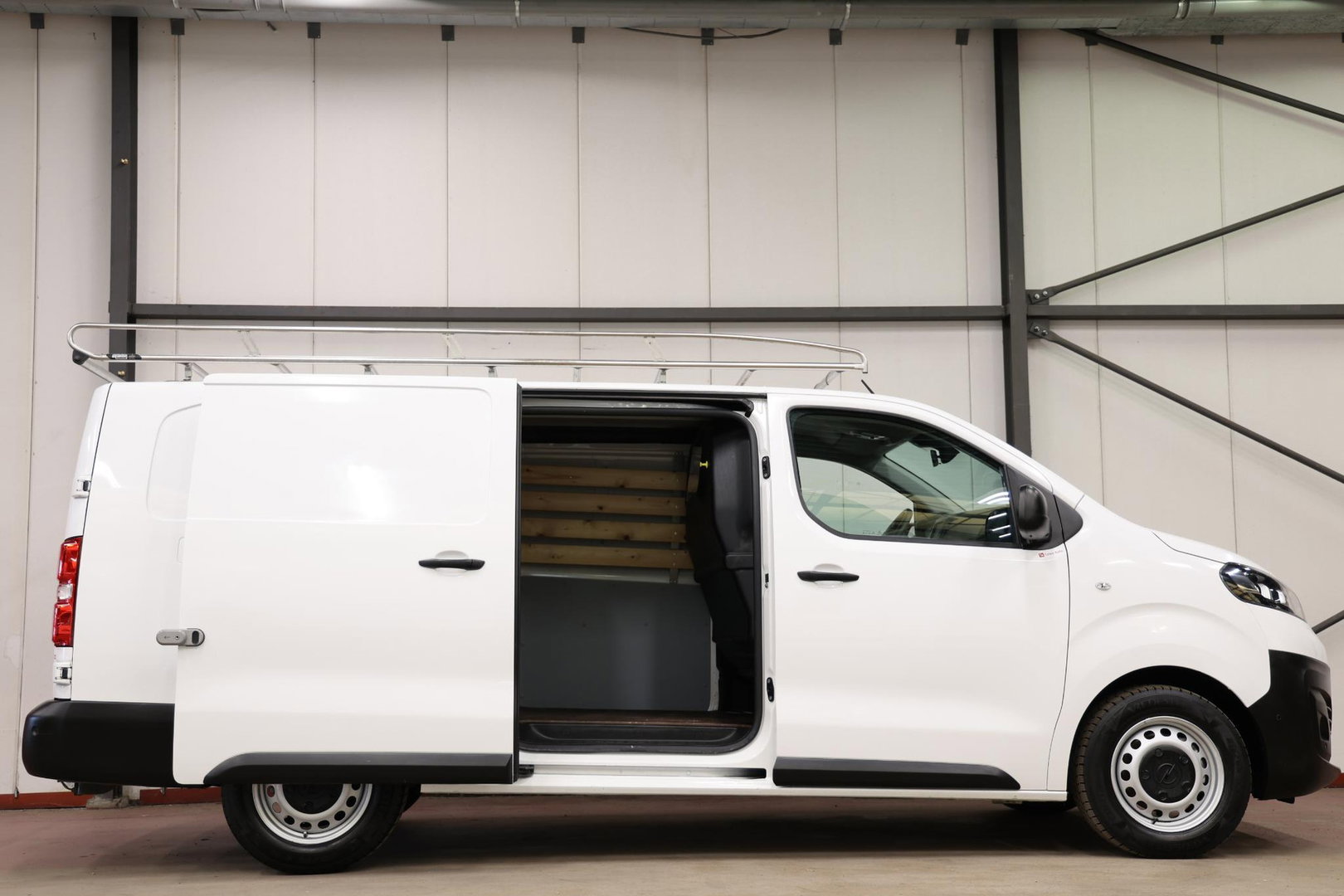 Opel Vivaro 2.0 CDTI L3H1 LANG IMPERIAAL TREKHAAK 3PERS