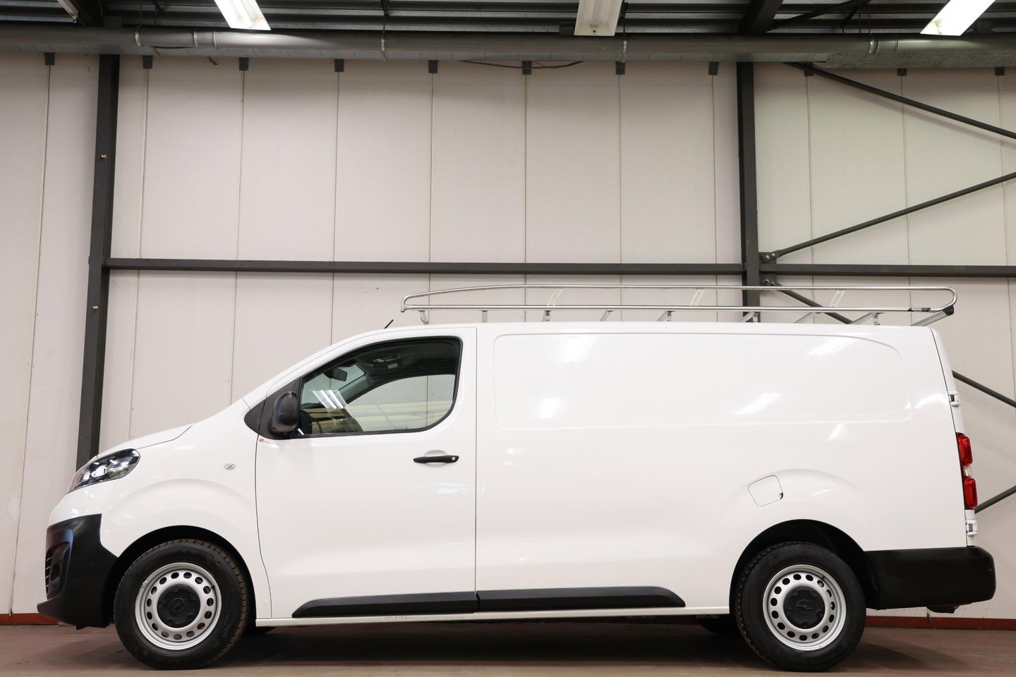 Opel Vivaro 2.0 CDTI L3H1 LANG IMPERIAAL TREKHAAK 3PERS