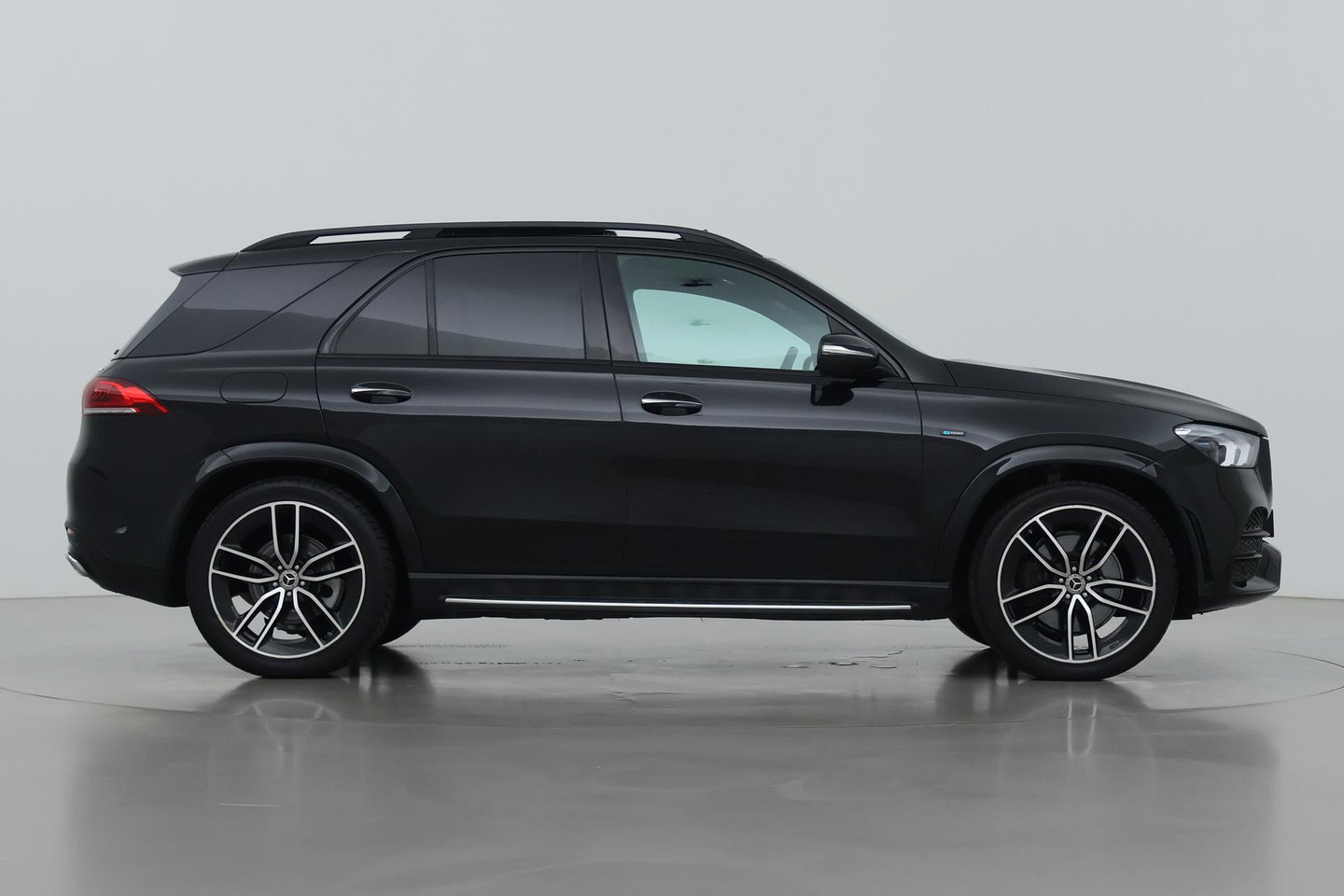 Mercedes-Benz GLE 350 de 4MATIC Premium Plus | Burmester | Panoramadak | Luchtvering | BLIS | Nightpakket | Trekhaak | ACC