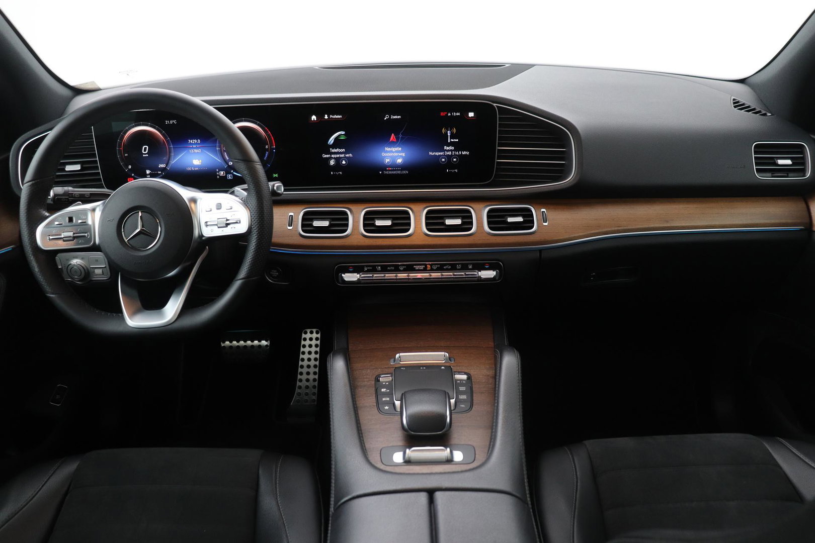 Mercedes-Benz GLE 350 de 4MATIC Premium Plus | Burmester | Panoramadak | Luchtvering | BLIS | Nightpakket | Trekhaak | ACC