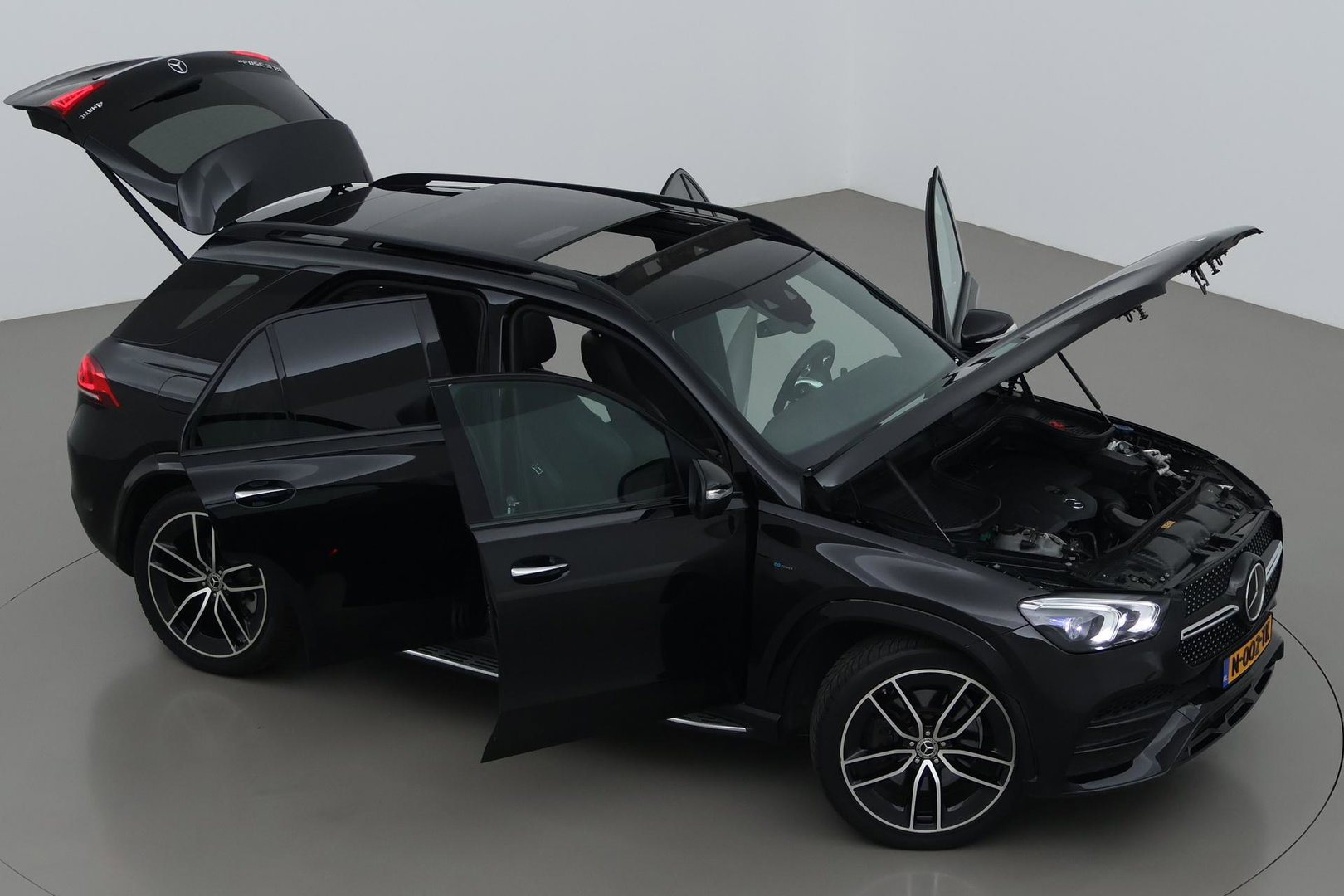 Mercedes-Benz GLE 350 de 4MATIC Premium Plus | Burmester | Panoramadak | Luchtvering | BLIS | Nightpakket | Trekhaak | ACC
