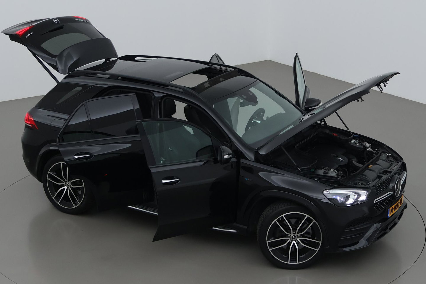 Mercedes-Benz GLE 350 de 4MATIC Premium Plus | Burmester | Panoramadak | Luchtvering | BLIS | Nightpakket | Trekhaak | ACC