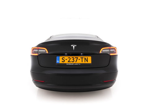 Tesla Model 3 Standard RWD Plus 60 kWh [3-Fase-11kW] {SoH-90%} (INCL-BTW) Aut. *PANO | AUTOPILOT | LEATHER | KEYLESS | FULL-LED | MEMORY-PACK | TOPVIEW | DAB | CARPLAY | DIGI-COCKPIT | LANE-ASSIST | HEATED- COMFORTSEATS | 19"ALU*