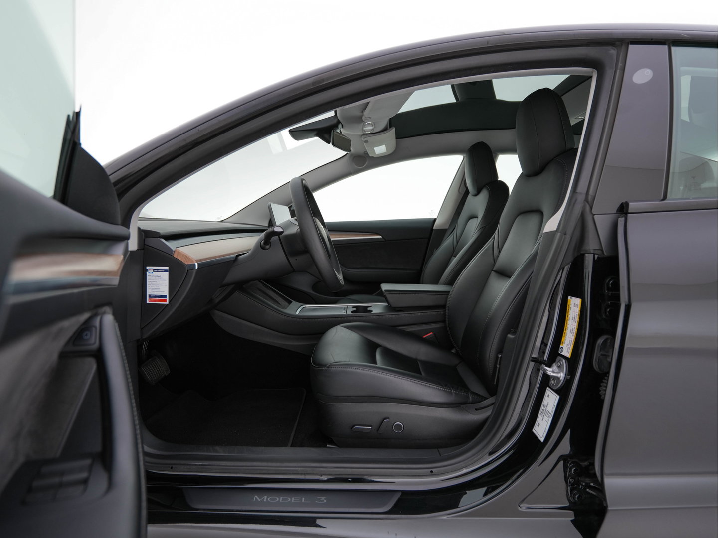 Tesla Model 3 Standard RWD Plus 60 kWh [3-Fase-11kW] {SoH-90%} (INCL-BTW) Aut. *PANO | AUTOPILOT | LEATHER | KEYLESS | FULL-LED | MEMORY-PACK | TOPVIEW | DAB | CARPLAY | DIGI-COCKPIT | LANE-ASSIST | HEATED- COMFORTSEATS | 19"ALU*