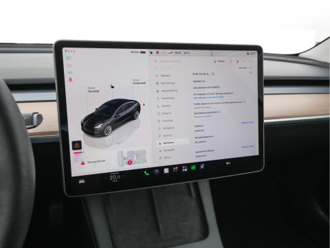 Tesla Model 3 Standard RWD Plus 60 kWh [3-Fase-11kW] {SoH-90%} (INCL-BTW) Aut. *PANO | AUTOPILOT | LEATHER | KEYLESS | FULL-LED | MEMORY-PACK | TOPVIEW | DAB | CARPLAY | DIGI-COCKPIT | LANE-ASSIST | HEATED- COMFORTSEATS | 19"ALU*