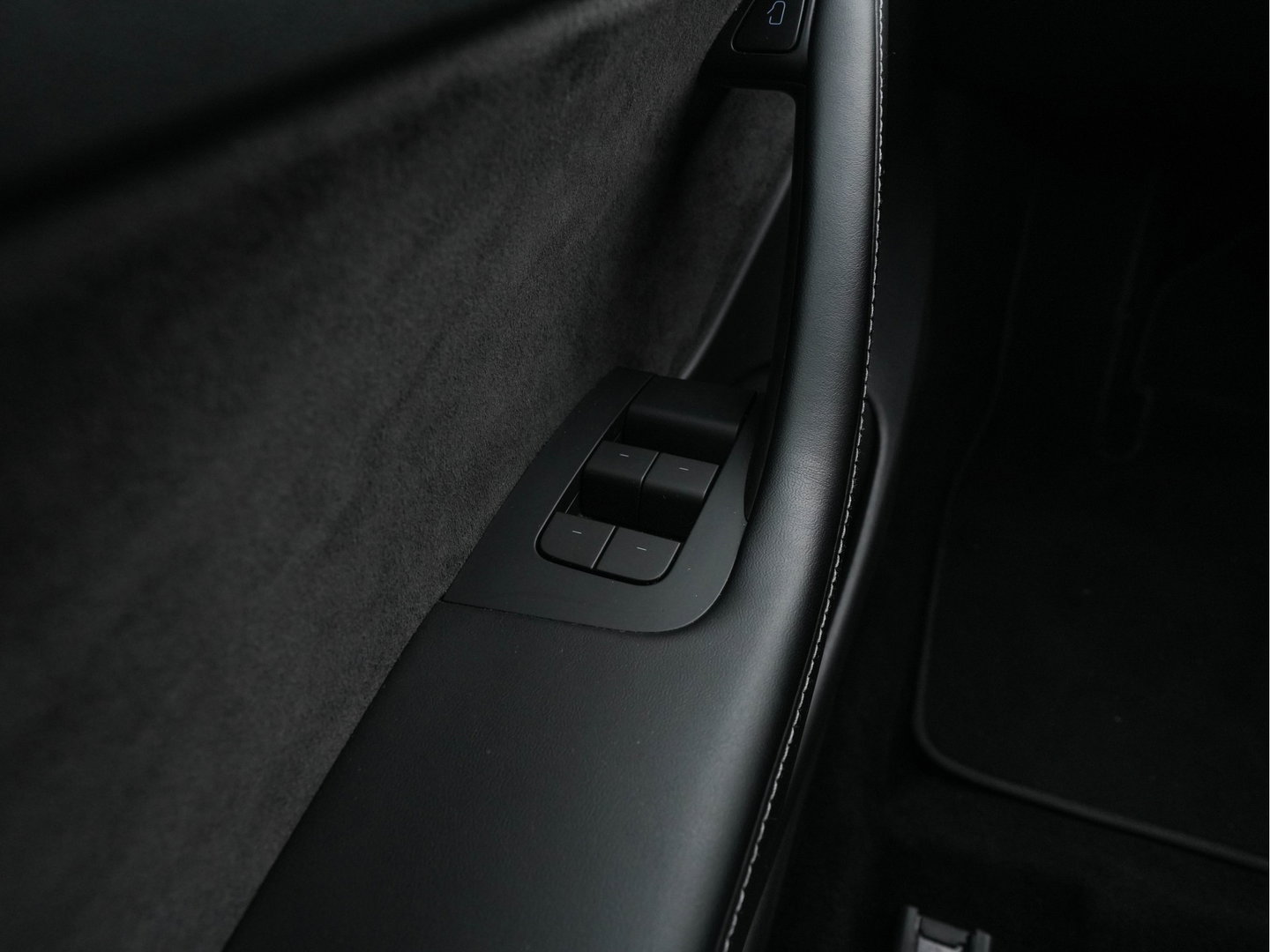 Tesla Model 3 Standard RWD Plus 60 kWh [3-Fase-11kW] {SoH-90%} (INCL-BTW) Aut. *PANO | AUTOPILOT | LEATHER | KEYLESS | FULL-LED | MEMORY-PACK | TOPVIEW | DAB | CARPLAY | DIGI-COCKPIT | LANE-ASSIST | HEATED- COMFORTSEATS | 19"ALU*