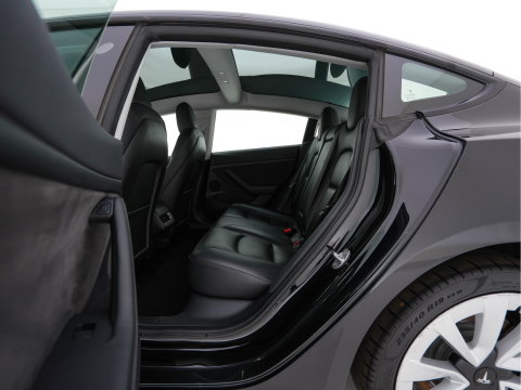 Tesla Model 3 Standard RWD Plus 60 kWh [3-Fase-11kW] {SoH-90%} (INCL-BTW) Aut. *PANO | AUTOPILOT | LEATHER | KEYLESS | FULL-LED | MEMORY-PACK | TOPVIEW | DAB | CARPLAY | DIGI-COCKPIT | LANE-ASSIST | HEATED- COMFORTSEATS | 19"ALU*