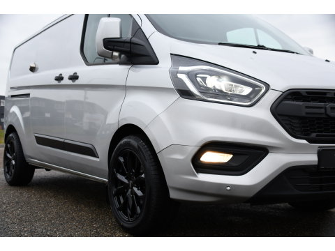 Ford Transit Custom 300 2.0 TDCI L2H1 Raptor Edition Camera, Cruise, Caprlay, Automaat, PDC, Multimedia, Stoelverwarming, Standkachel, Uniek!