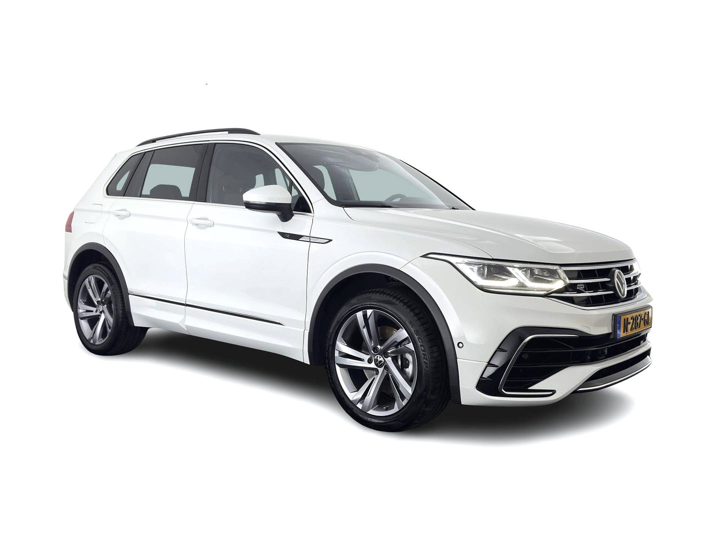 Volkswagen Tiguan 2.0 TDI 4Motion (INCL.BTW) Aut. *LEATHER-FABRIC | FLL-LED | DIGI-COCKPIT | ADAPTIVE-CRUISE | CAMERA | NAVI-FULLMAP | HEATED-SPORTSEATS | BLIND-SPOT | PRIVACY-GLASS | TOWBAR | 19''ALU*