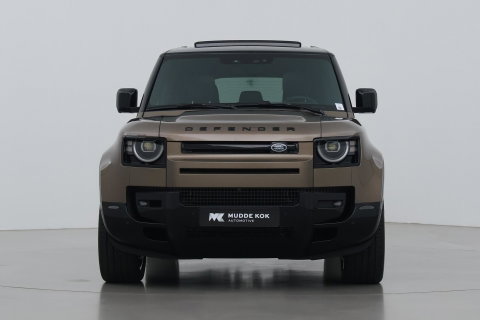 Land Rover Defender 110 P300e X-Dynamic HSE | Luchtvering | Trekhaak | Stoelventilatie | Panoramadak | 360° Camera | Koelkast | 22 Inch