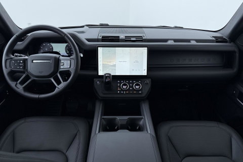 Land Rover Defender 110 P300e X-Dynamic HSE | Luchtvering | Trekhaak | Stoelventilatie | Panoramadak | 360° Camera | Koelkast | 22 Inch