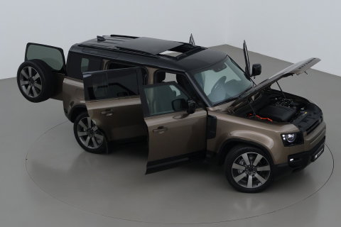 Land Rover Defender 110 P300e X-Dynamic HSE | Luchtvering | Trekhaak | Stoelventilatie | Panoramadak | 360° Camera | Koelkast | 22 Inch
