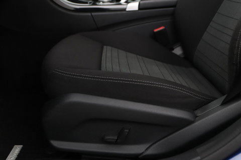 Mercedes-Benz C-Klasse 200 Ambition | Panoramadak | Trekhaak | Navigatie | Cruise Control | 18 Inch
