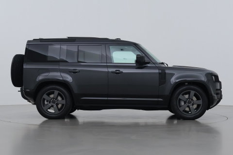 Land Rover Defender 110 P300e X-Dynamic HSE | Luchtvering | Stoelventilatie | Trekhaak | 360° Camera | Meridian | Stoel+Stuurverwarming | ACC