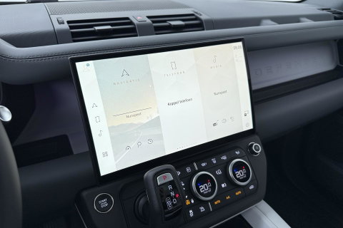 Land Rover Defender 110 P300e X-Dynamic HSE | Luchtvering | Stoelventilatie | Trekhaak | 360° Camera | Meridian | Stoel+Stuurverwarming | ACC