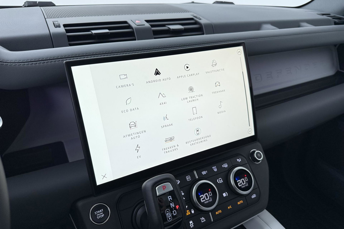 Land Rover Defender 110 P300e X-Dynamic HSE | Luchtvering | Stoelventilatie | Trekhaak | 360° Camera | Meridian | Stoel+Stuurverwarming | ACC