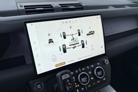 Land Rover Defender 110 P300e X-Dynamic HSE | Luchtvering | Stoelventilatie | Trekhaak | 360° Camera | Meridian | Stoel+Stuurverwarming | ACC
