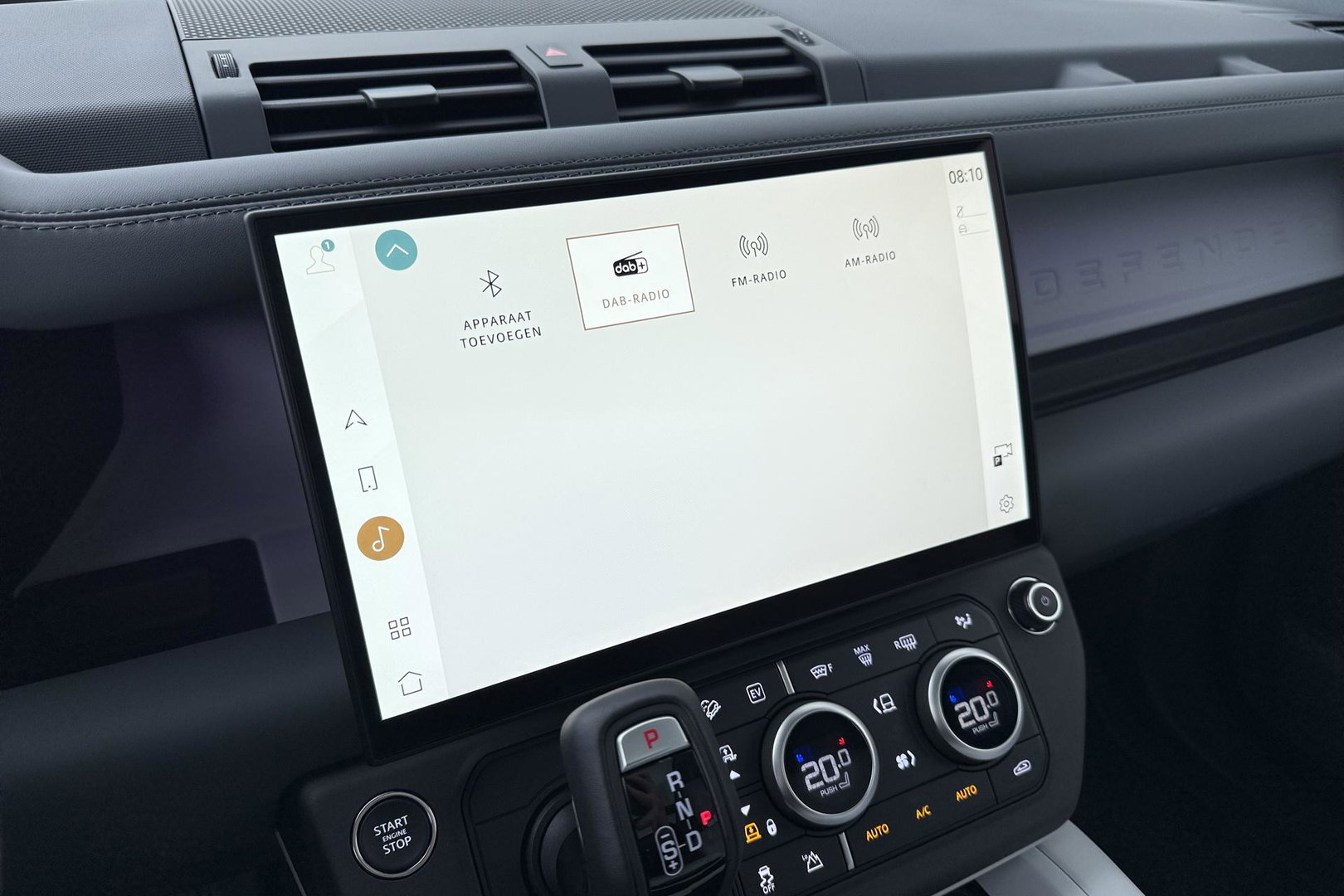 Land Rover Defender 110 P300e X-Dynamic HSE | Luchtvering | Stoelventilatie | Trekhaak | 360° Camera | Meridian | Stoel+Stuurverwarming | ACC