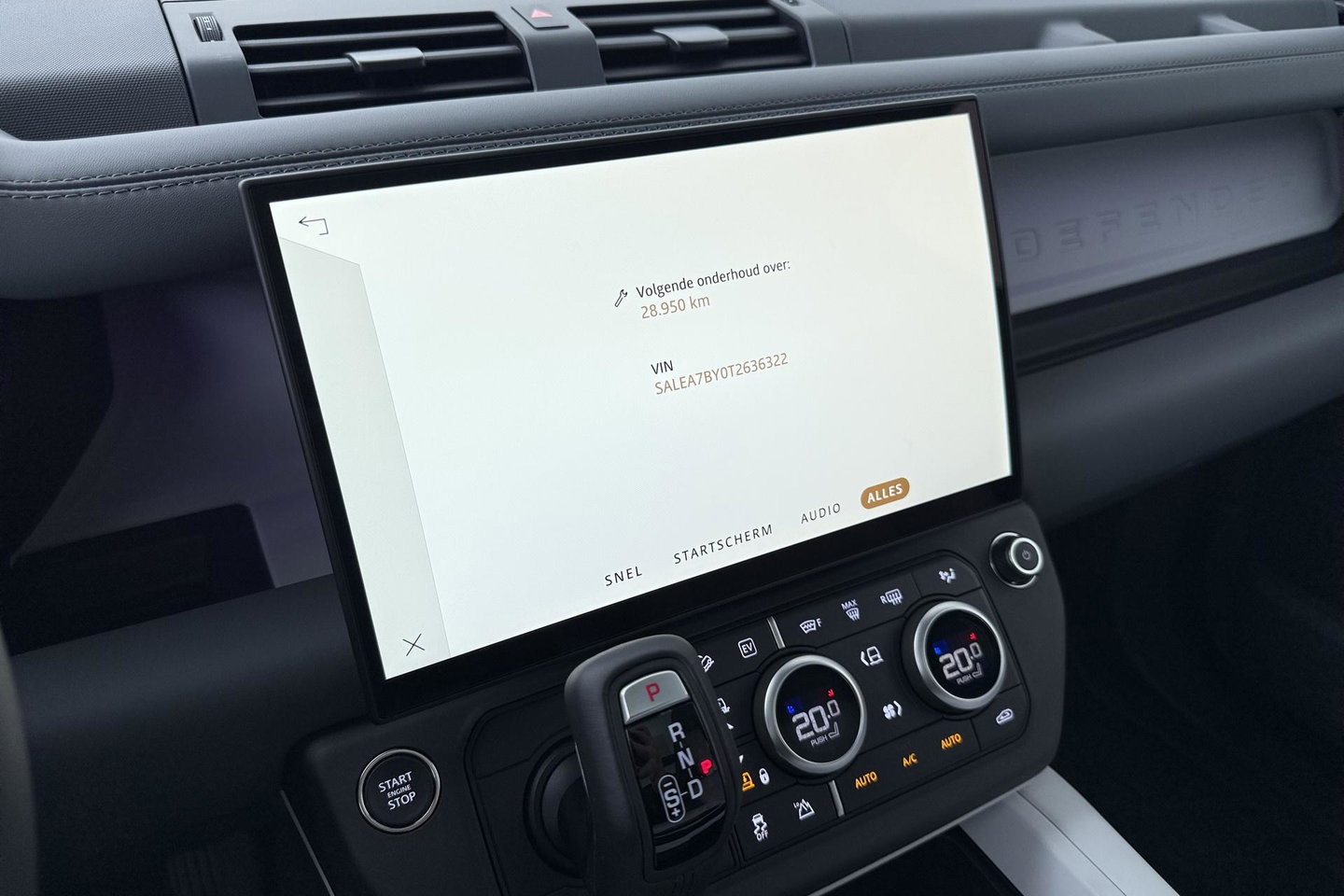 Land Rover Defender 110 P300e X-Dynamic HSE | Luchtvering | Stoelventilatie | Trekhaak | 360° Camera | Meridian | Stoel+Stuurverwarming | ACC