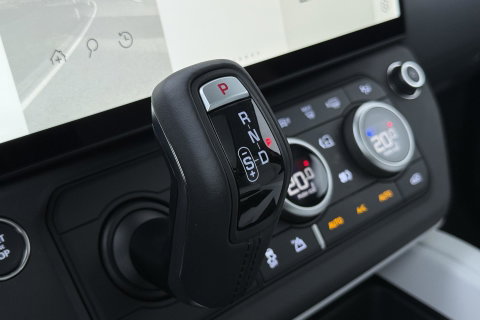 Land Rover Defender 110 P300e X-Dynamic HSE | Luchtvering | Stoelventilatie | Trekhaak | 360° Camera | Meridian | Stoel+Stuurverwarming | ACC