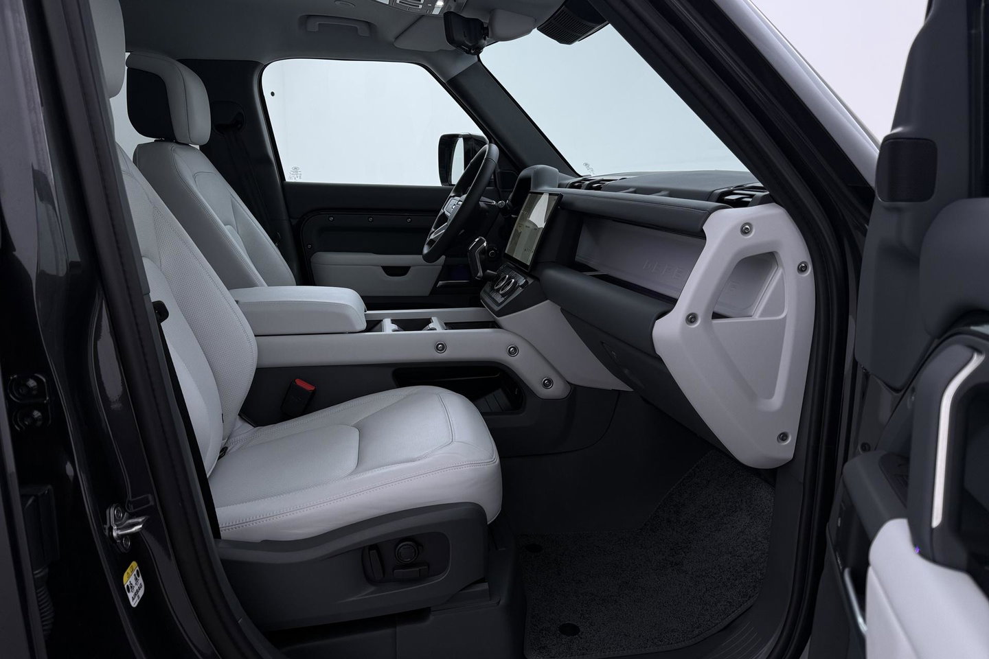 Land Rover Defender 110 P300e X-Dynamic HSE | Luchtvering | Stoelventilatie | Trekhaak | 360° Camera | Meridian | Stoel+Stuurverwarming | ACC