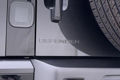 Land Rover Defender 110 P300e X-Dynamic HSE | Luchtvering | Stoelventilatie | Trekhaak | 360° Camera | Meridian | Stoel+Stuurverwarming | ACC