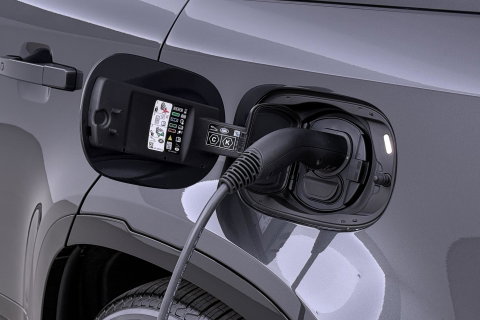 Land Rover Defender 110 P300e X-Dynamic HSE | Luchtvering | Stoelventilatie | Trekhaak | 360° Camera | Meridian | Stoel+Stuurverwarming | ACC