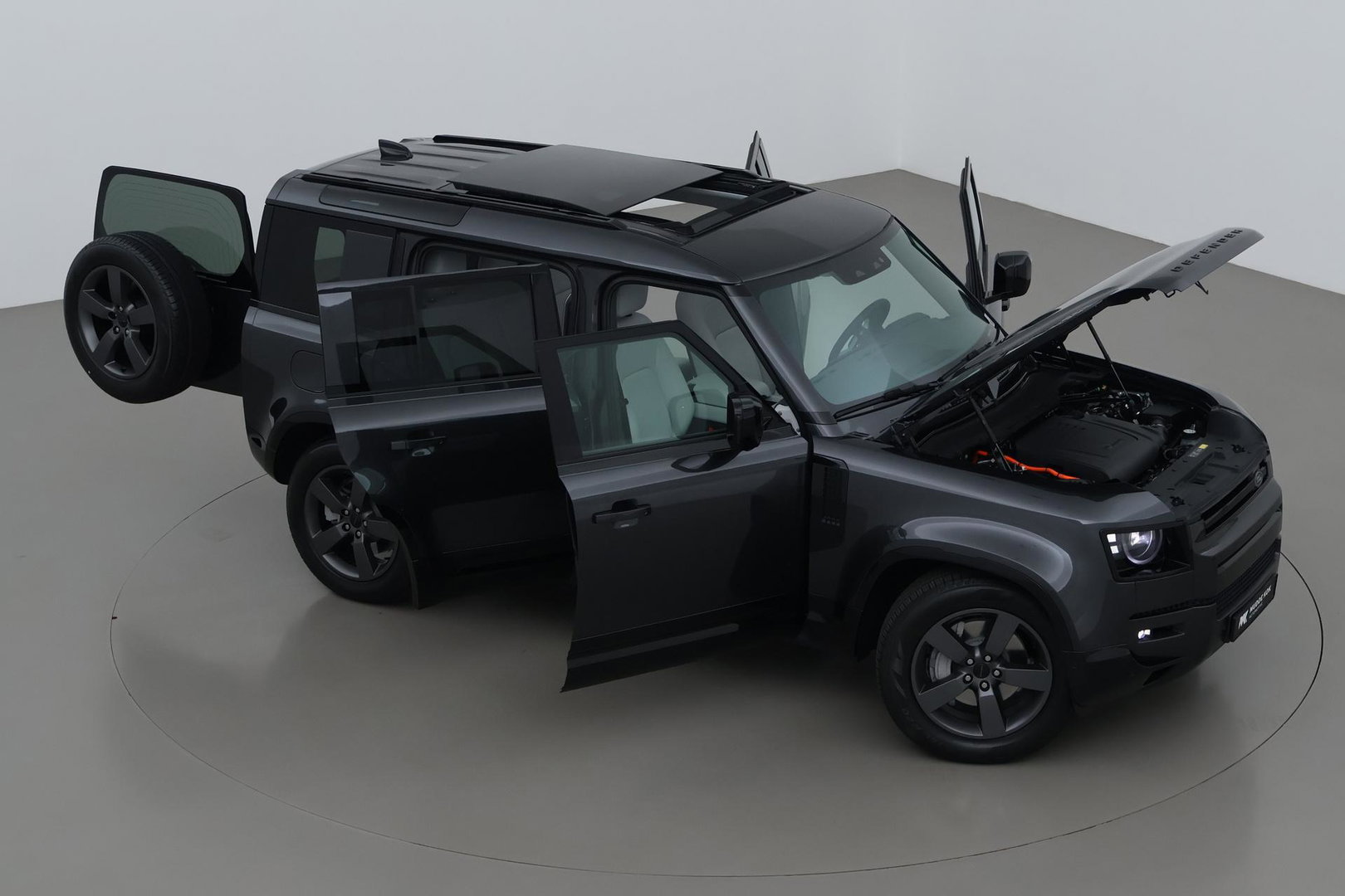 Land Rover Defender 110 P300e X-Dynamic HSE | Luchtvering | Stoelventilatie | Trekhaak | 360° Camera | Meridian | Stoel+Stuurverwarming | ACC